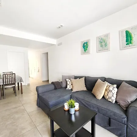 Chill Out Tesoro 아파트